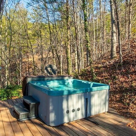 Hot Tub 7 Min To Parkway More Пиджен Фордж Екстериор снимка